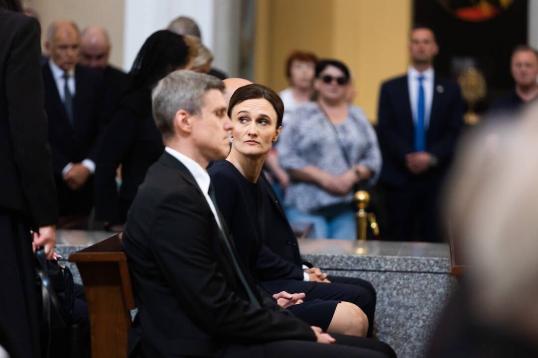 A. Adamkienės laidotuvės
