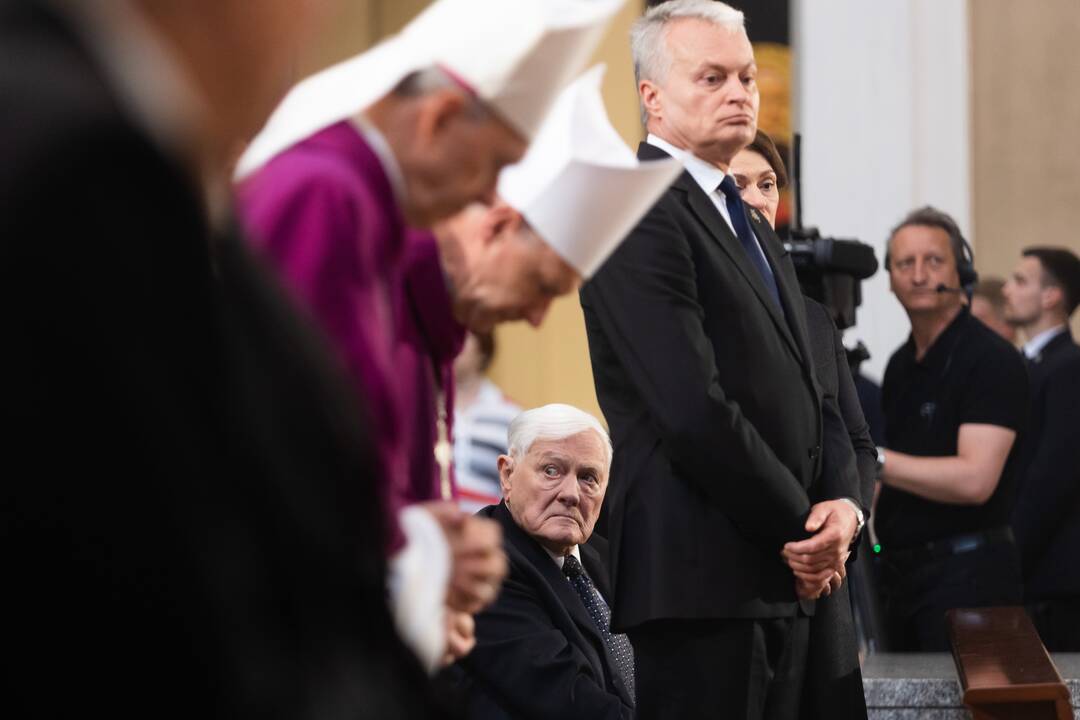 A. Adamkienės laidotuvės