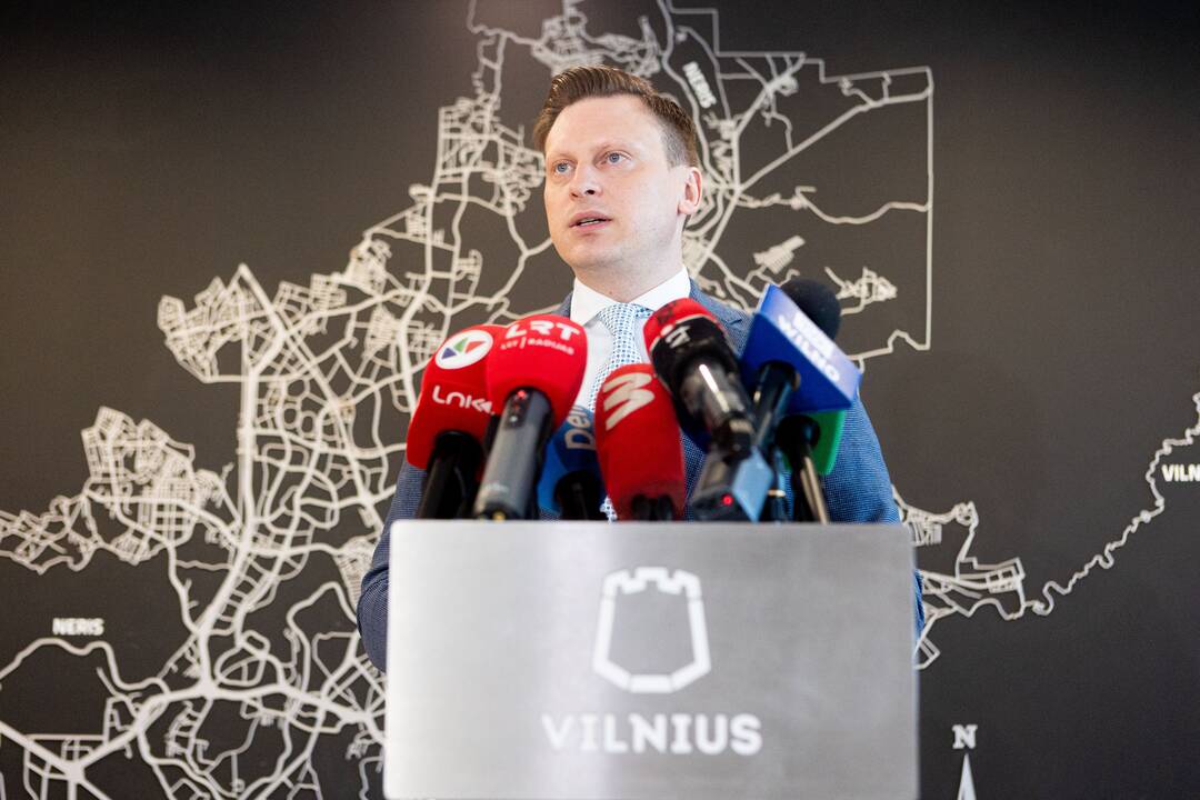 Spaudos konferencija dėl ribojimų per NATO viršūnių susitikimą