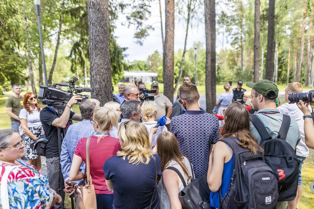 Seimo nariai apsilankė prabangiajame Gulbinų kvartale