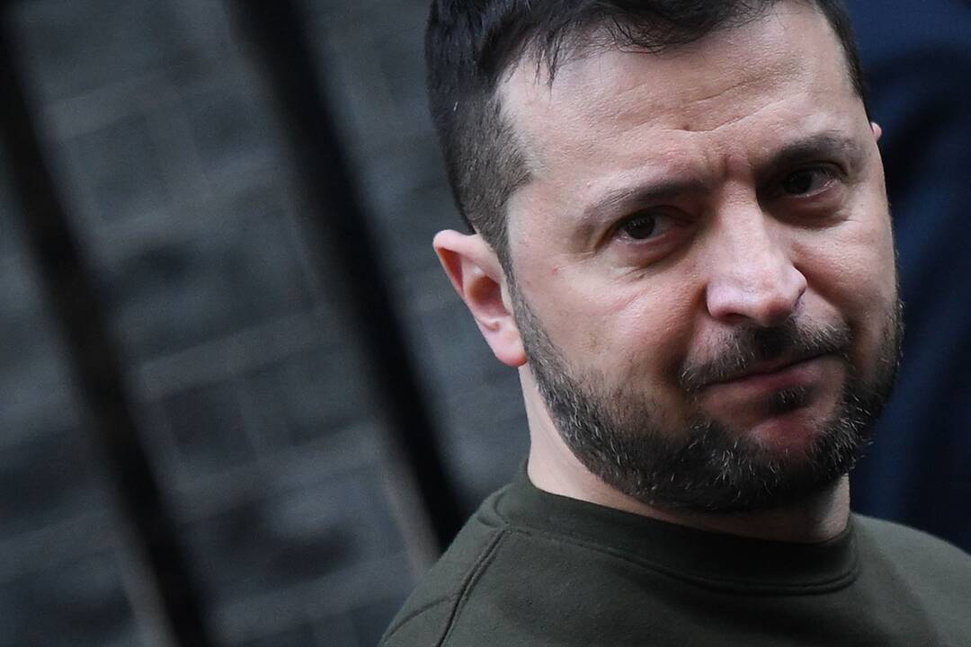 V. Zelenskis apie padėtį Rytų Ukrainoje: tai kova už kiekvieną žemės metrą
