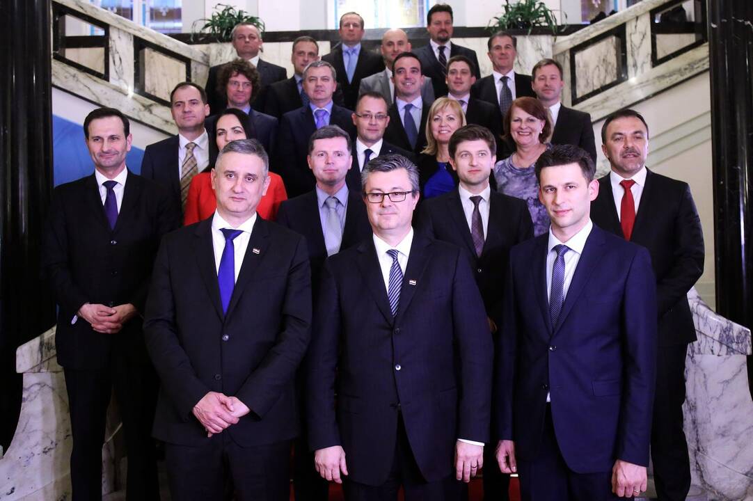 Kroatijos parlamentas patvirtino naują vyriausybę