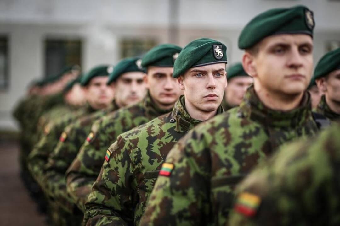 Lietuviai teigiamai vertina šauktinių tarnybą