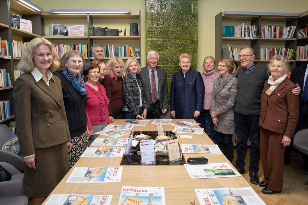 Į bibliotekos įkurtuves užsuko prezidentė