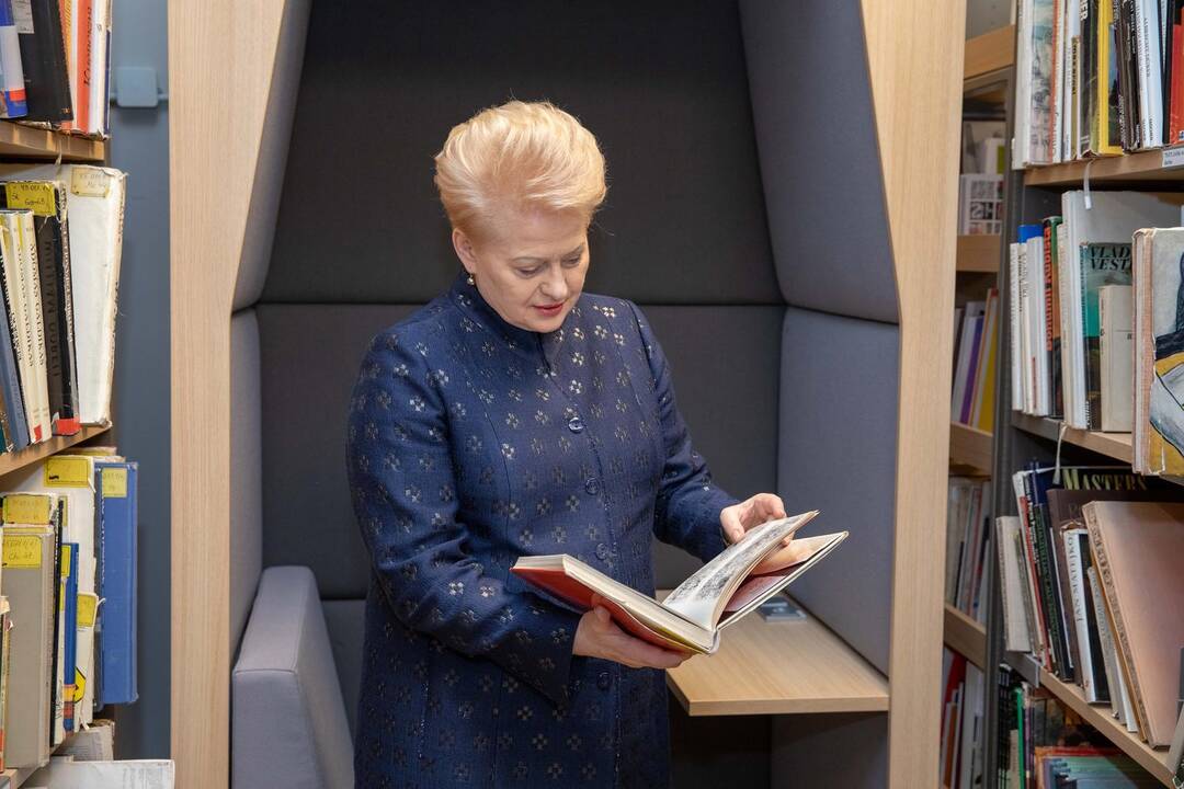 Į bibliotekos įkurtuves užsuko prezidentė