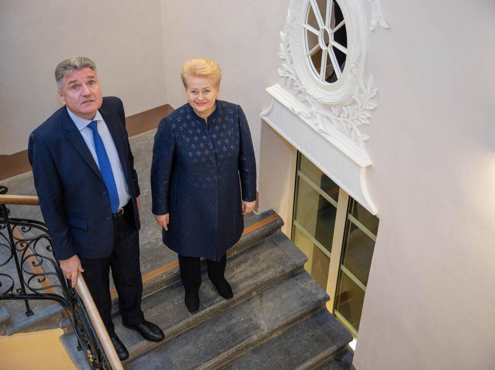 Į bibliotekos įkurtuves užsuko prezidentė