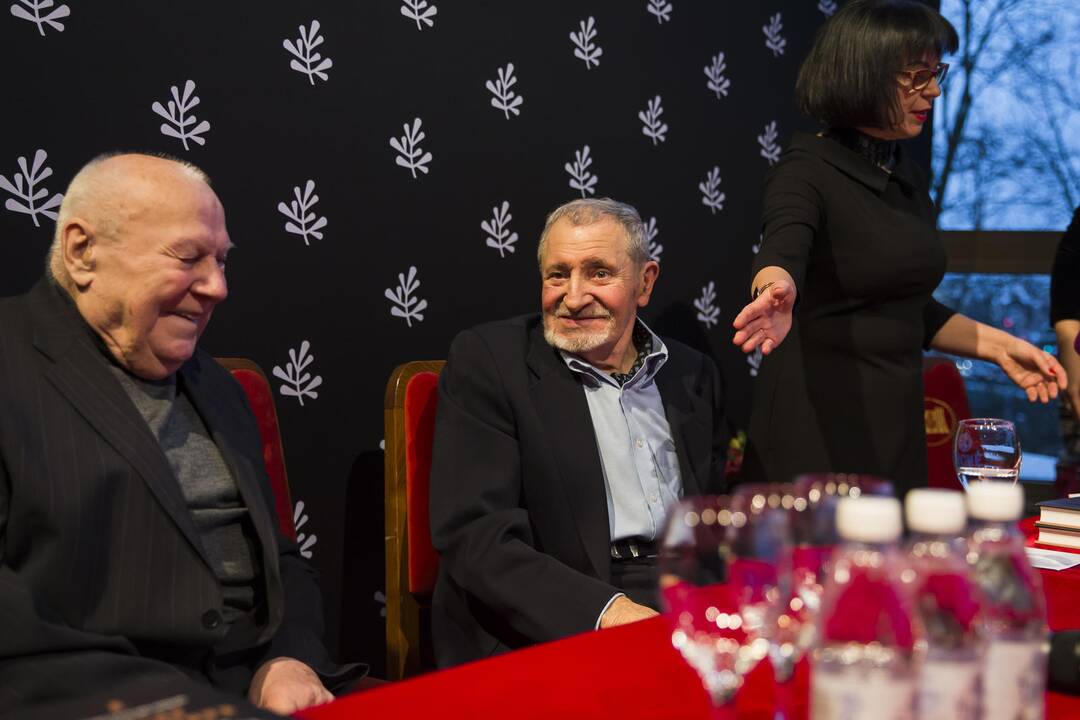 Išleista knyga apie garsųjį operos solistą V. Daunorą