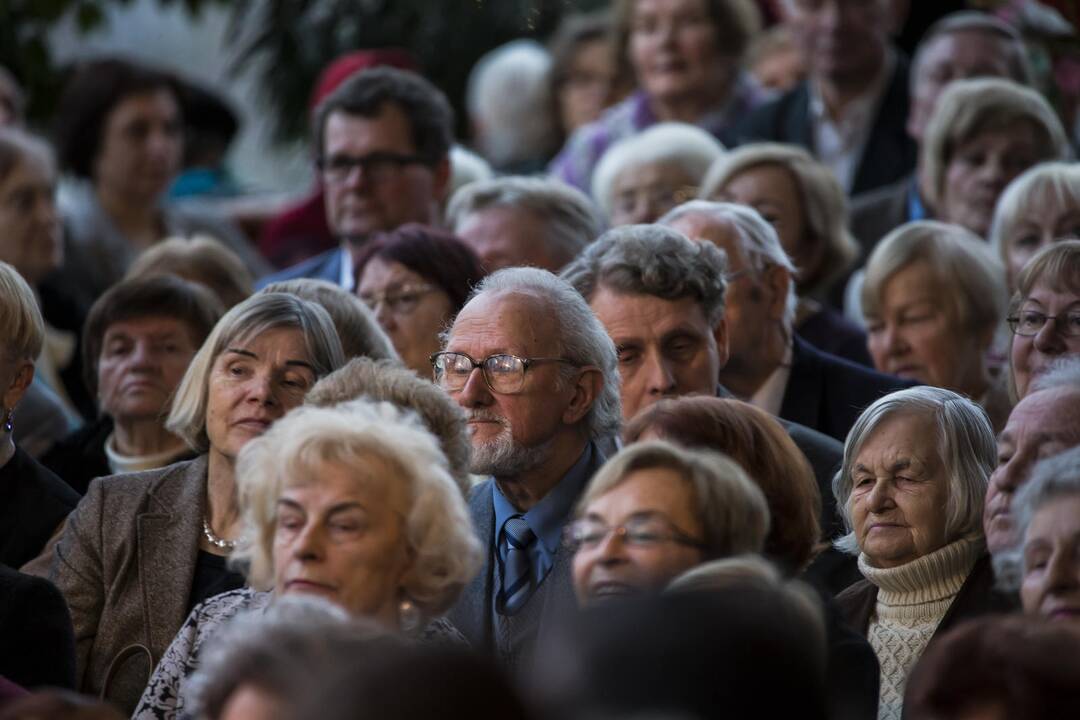Išleista knyga apie garsųjį operos solistą V. Daunorą