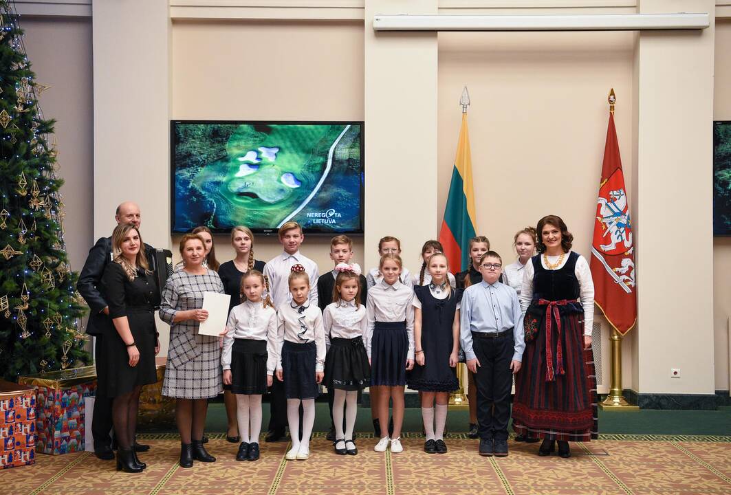 Kalėdinė eglutės šventė Prezidentūroje