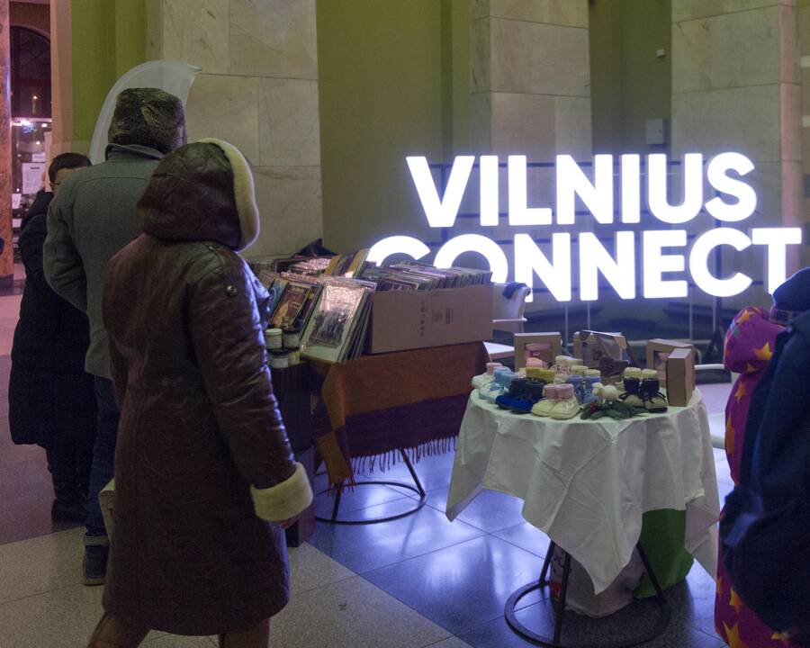 Šventinė Vilniaus geležinkelio stotis