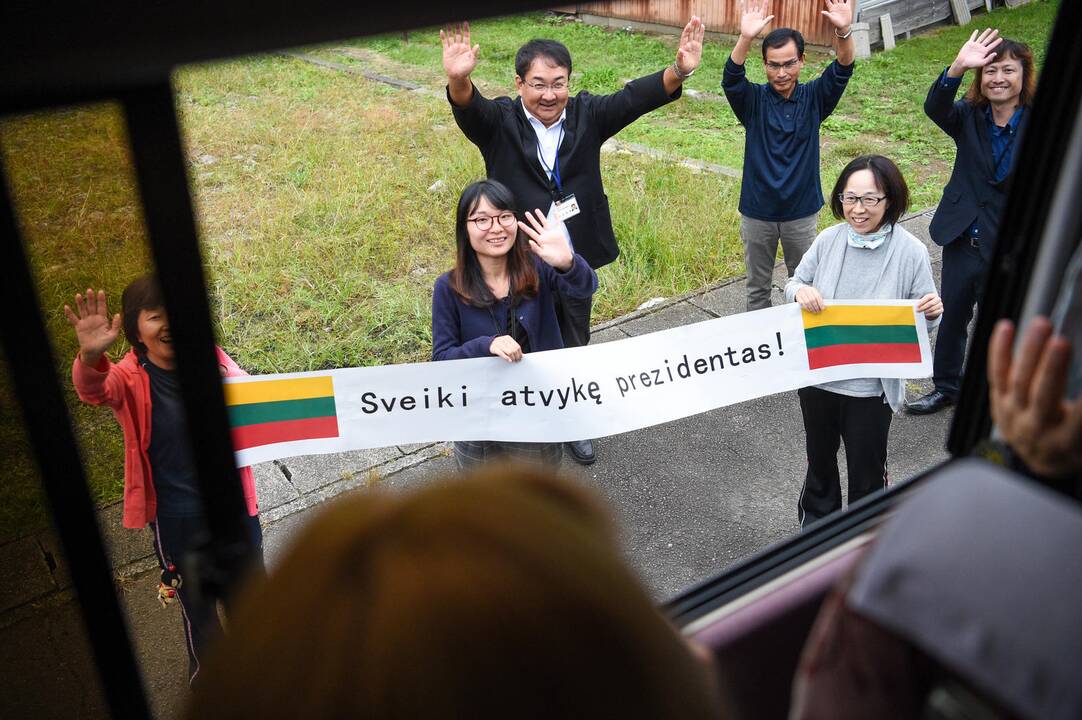 G. Nausėda pagerbė Č. Sugiharos atminimą