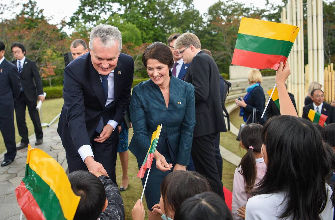 G. Nausėda pagerbė Č. Sugiharos atminimą