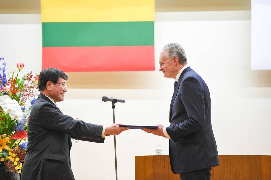 G. Nausėdai – Japonijos universiteto garbės daktaro laipsnis