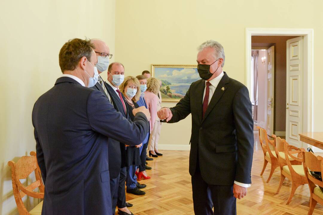 Prezidentas susitiko su partijų lyderiais