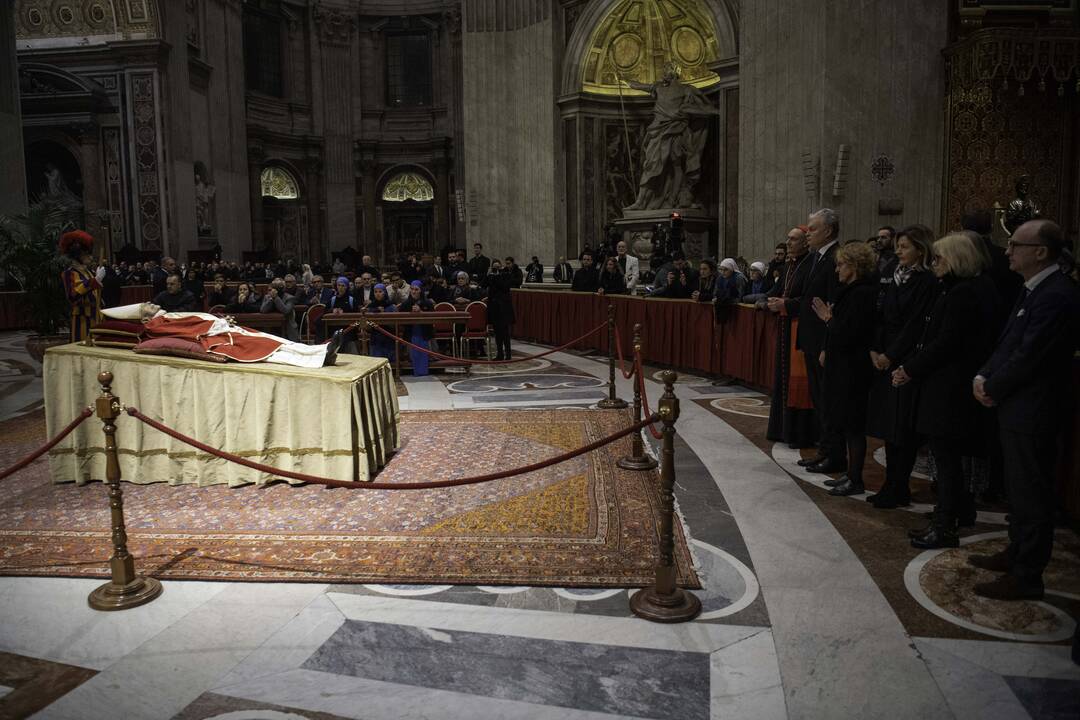 G. Nausėda dalyvauja popiežiaus emerito atsisveikinimo ceremonijoje