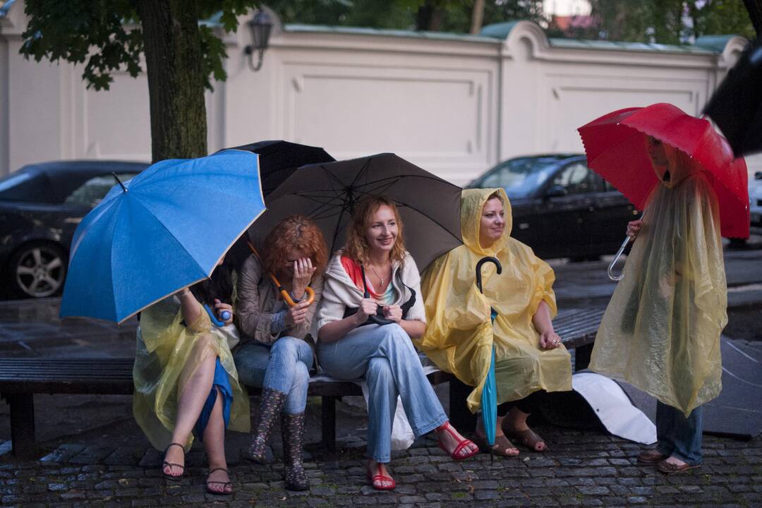 Antradienis sostinėje: vis dar lyja