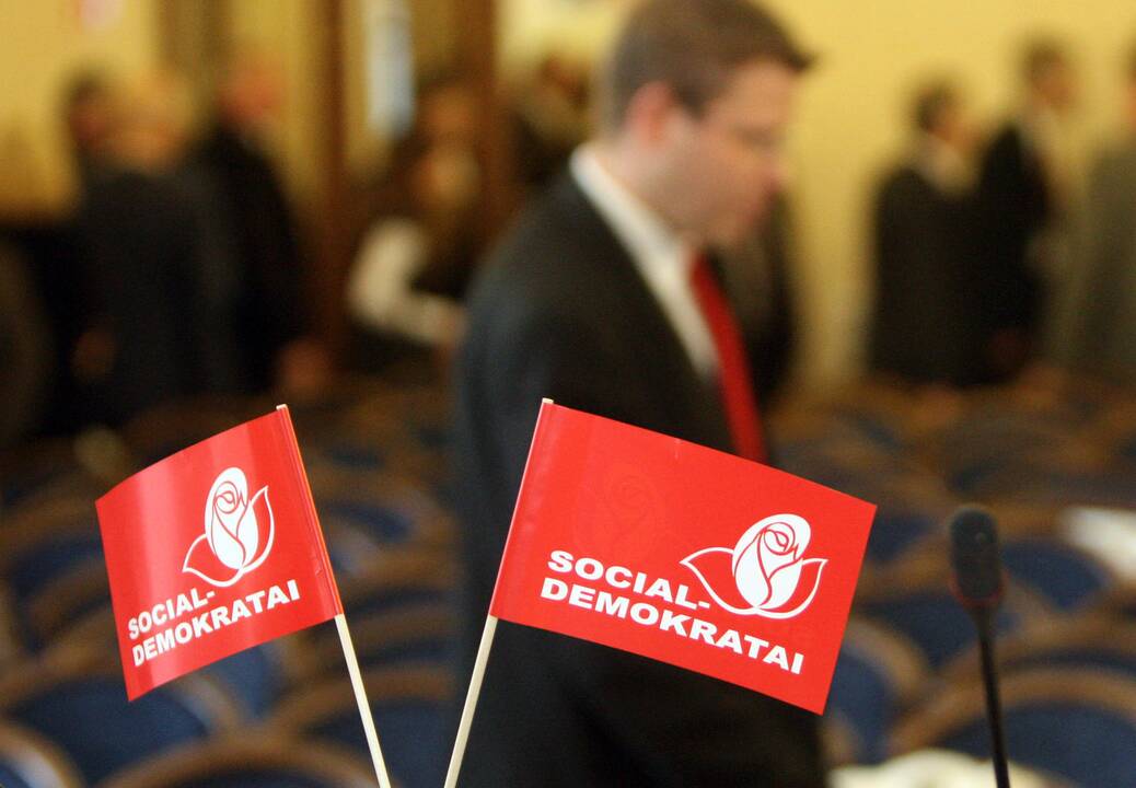 Iš koalicijos trauktis siūlo 14 iš 18 apklaustų socialdemokratų skyrių