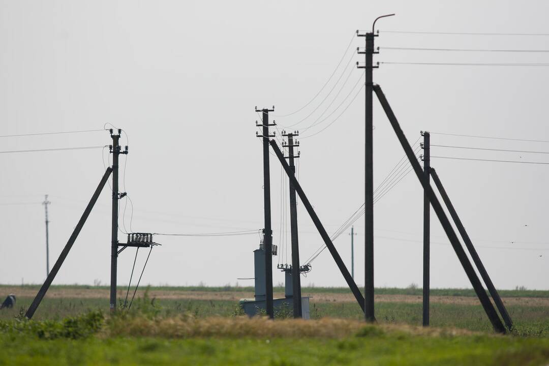 Smarkus vėjas paliko žmones be elektros