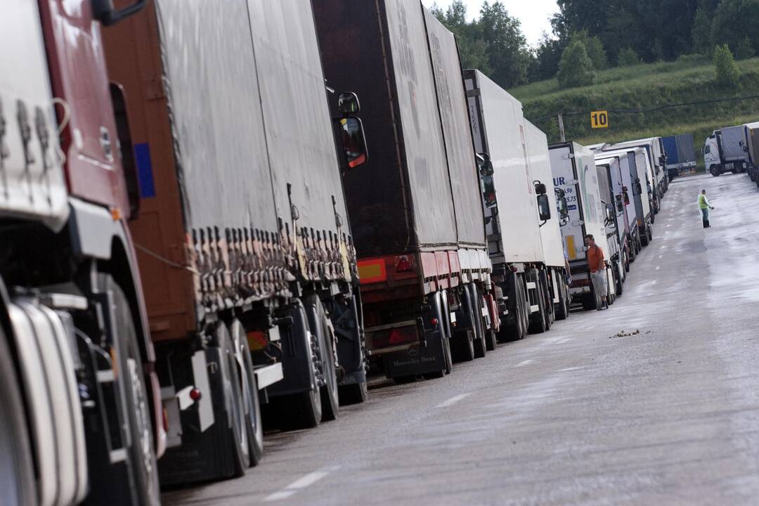 Vilkikų eilės pasienyje su Baltarusija netrumpėja 