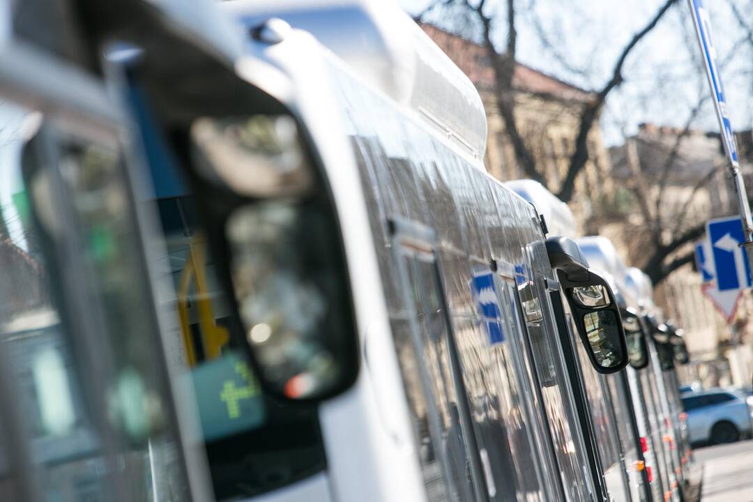 Nuo pirmadienio keičiami 20, 28, 68 ir 87 maršrutų autobusų tvarkaraščiai