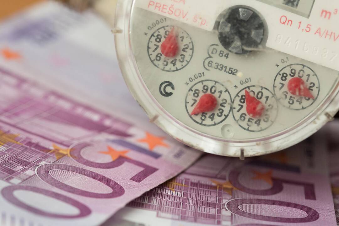 Biudžetinėse įstaigose vanduo liejosi laisvai