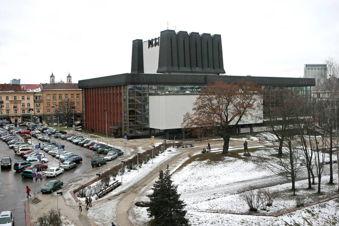Vadovauti Operos teatrui kol kas panoro keturi pretendentai