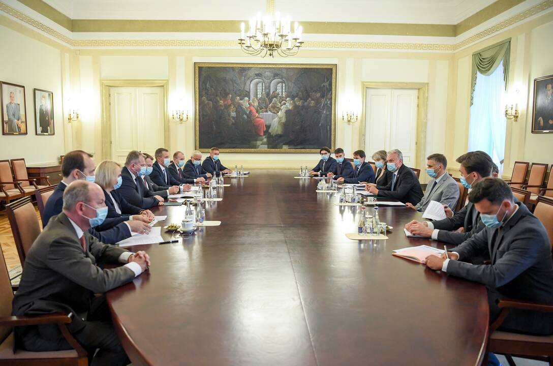 Prezidentas Gitanas Nausėda susitiko su devynių ministerijų vadovais aptarti ES lėšų panaudojimą nuo 2021 metų