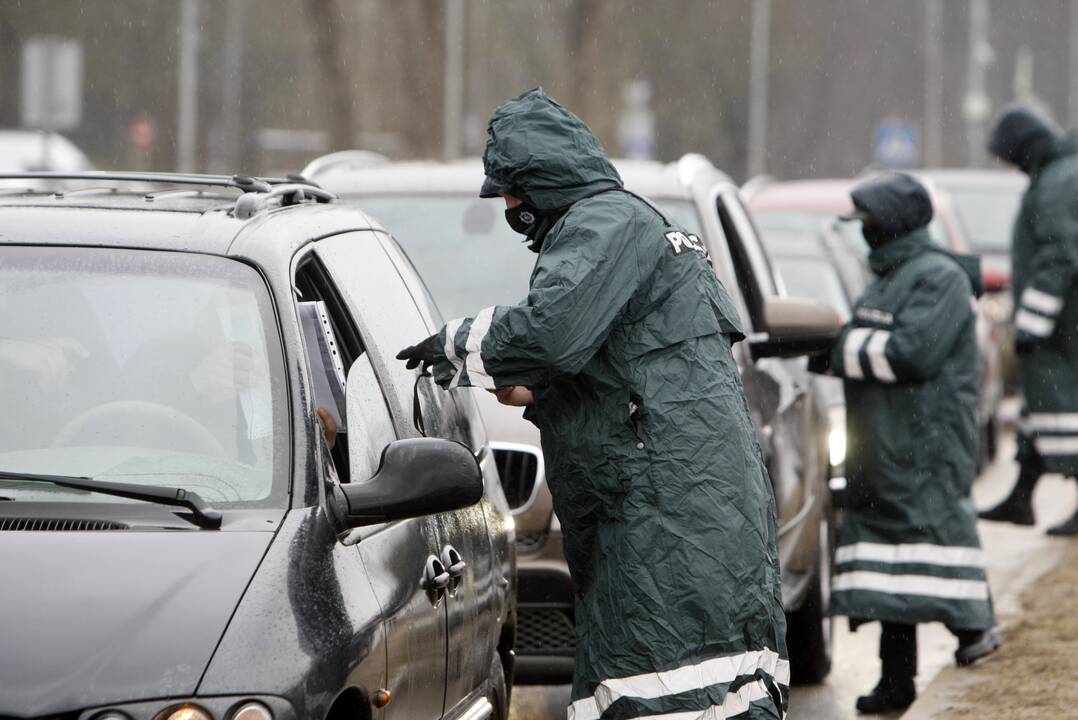 Klaipėdos policijos pareigūnai dirba postuose