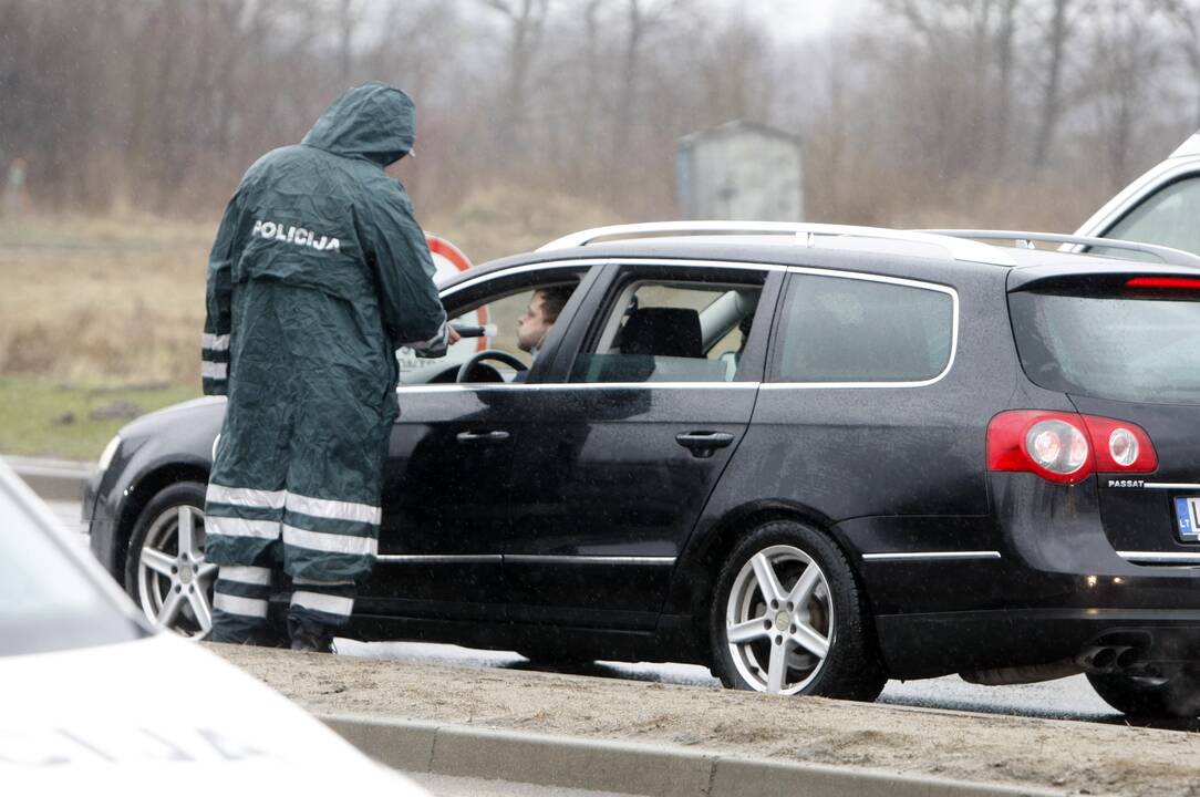 Klaipėdos policijos pareigūnai dirba postuose