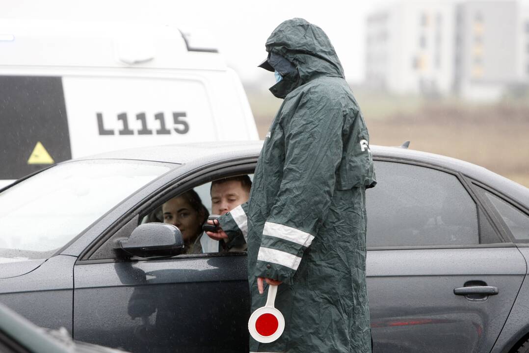 Klaipėdos policijos pareigūnai dirba postuose