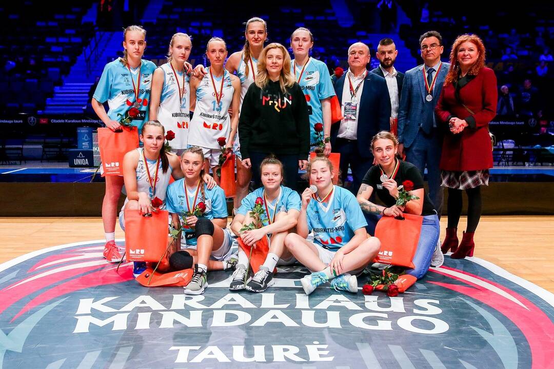 Vilniaus "Ryto" krepšininkams nepavyko apginti Karaliaus Mindaugo taurės, o "Kibirkšties-MRU" ekipa antrus metus iš eilės suklupo Karalienės taurės turnyro finale.