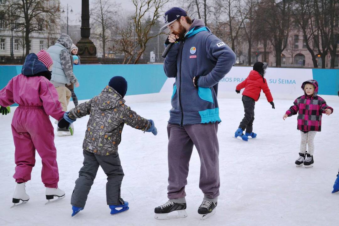 Keičiasi nemokamų čiuožimo pamokų vieta ir laikas