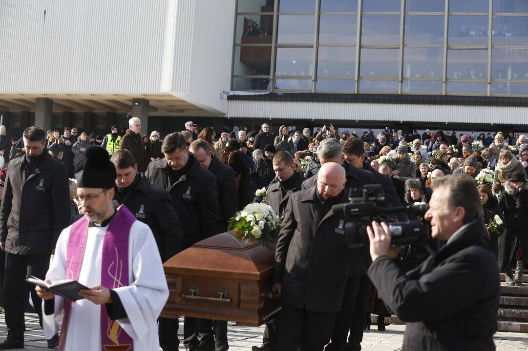 Operos grando V. Noreikos laidotuvės