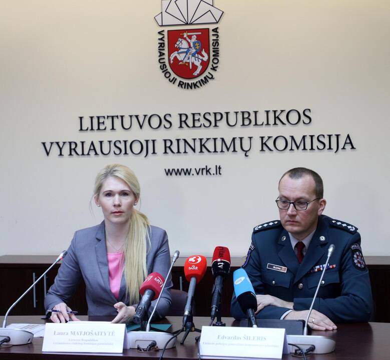 VRK pirmininkė Laura Matjošaitytė ir policijos generalinio komisaro pavaduotojas Edvardas Šileris