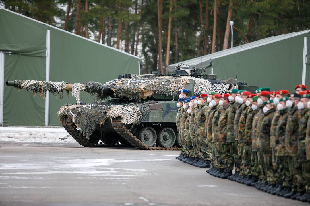 NATO vadų pasikeitimo ceremonija