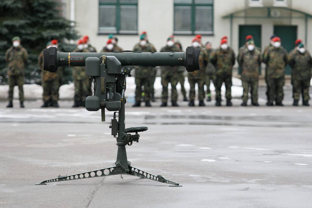 NATO vadų pasikeitimo ceremonija