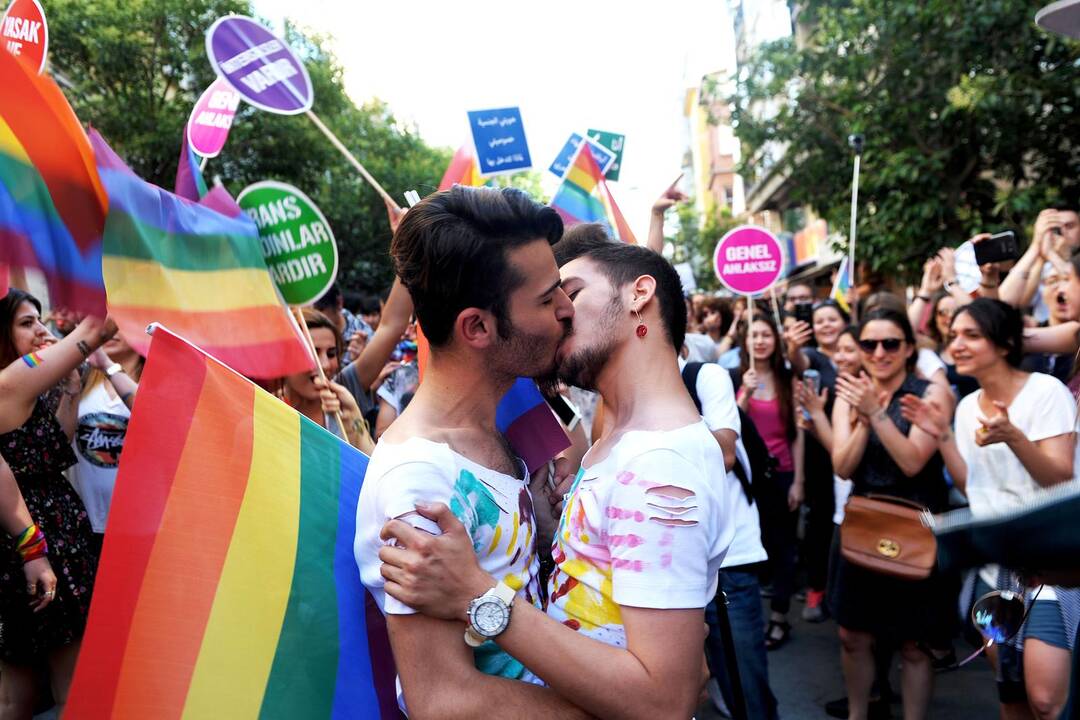 Turkijos valdžia uždraudė homoseksualų paradą Stambule