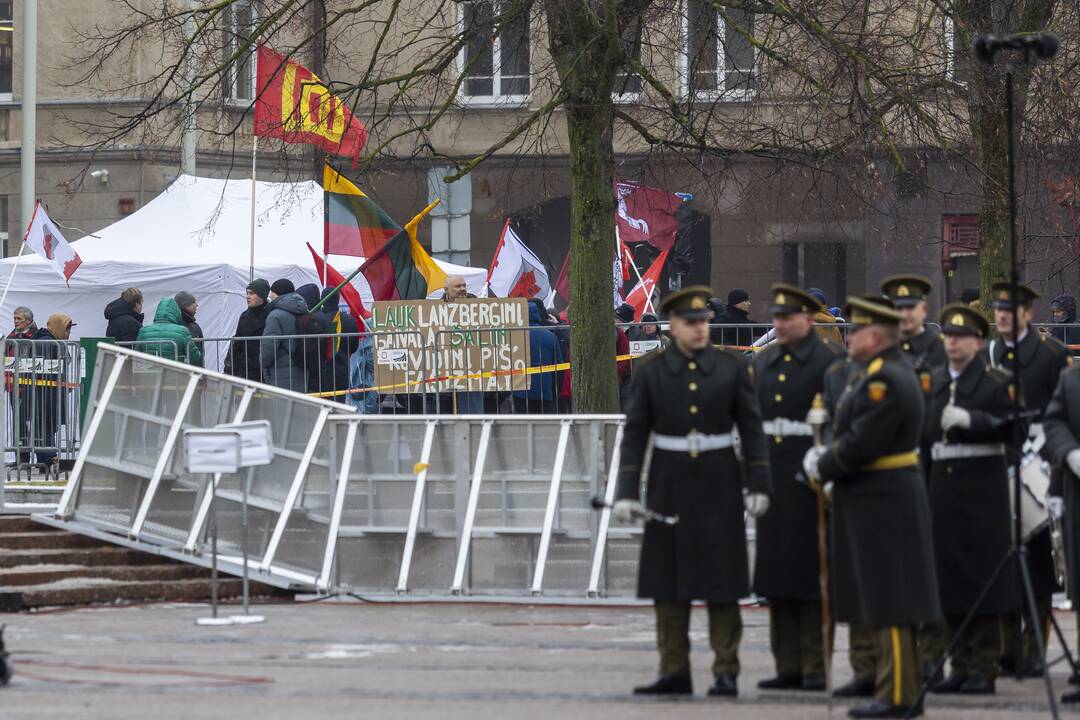 Pareigūnai ruošiasi mitingui prie Seimo