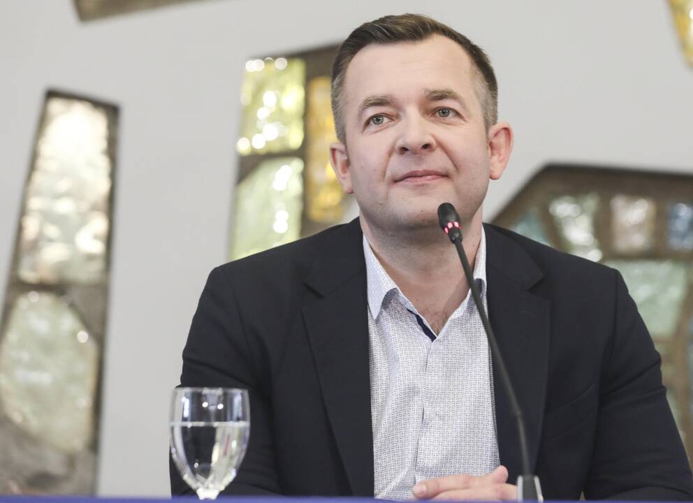 A. Stulginskio žvaigždės apdovanojimą pasiūlė Seimo pirmininkas Viktoras Pranckietis.