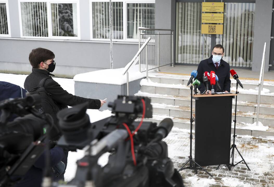 NVSC ragina ministrą peržiūrėti visą pandemijos valdymo procesą