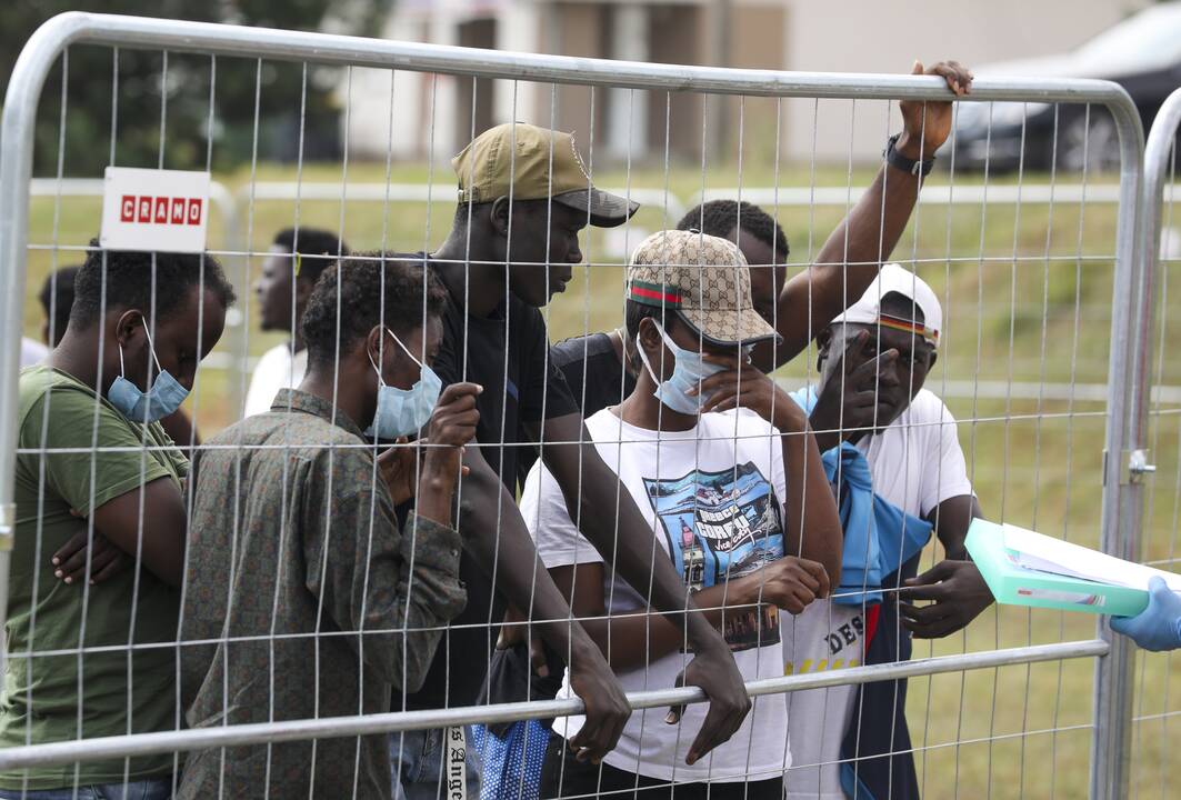 Riba netrukus gali būti peržengta: migrantai nori daugiau laisvių, merai bijo riaušių