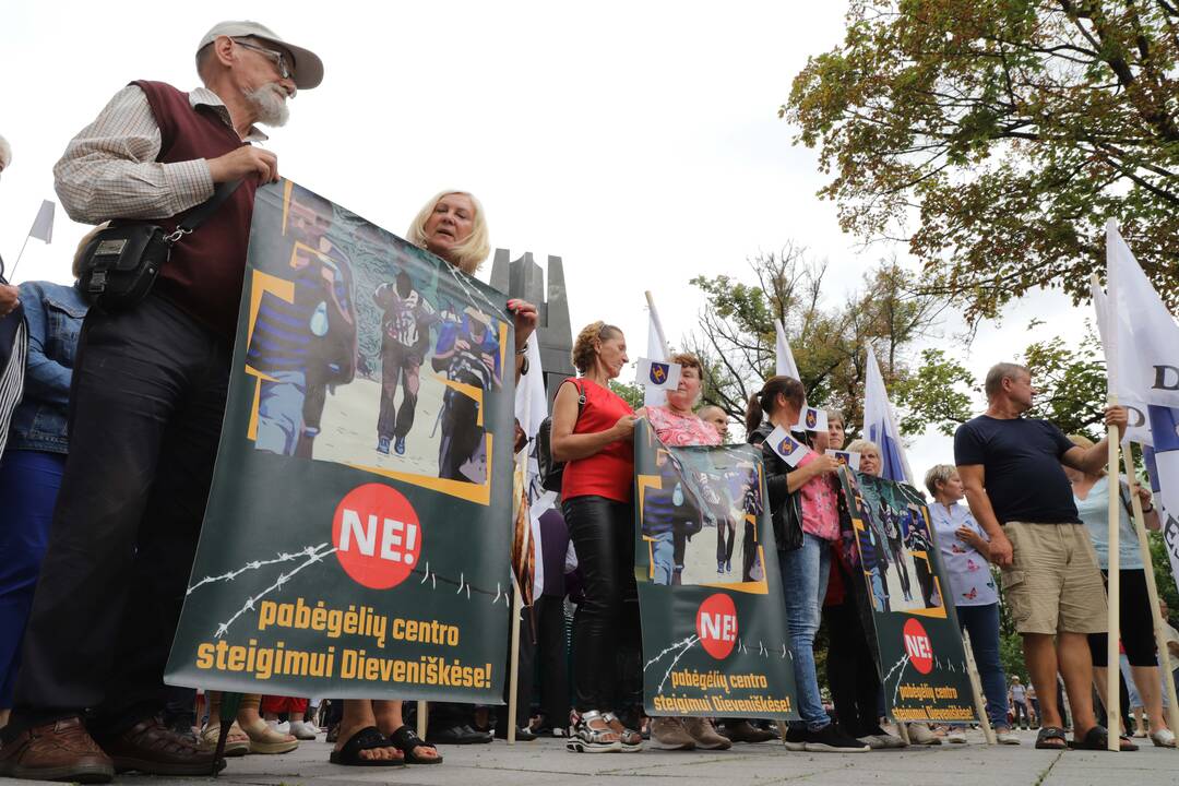 Protestas prie Vyriausybės prieš migrantus