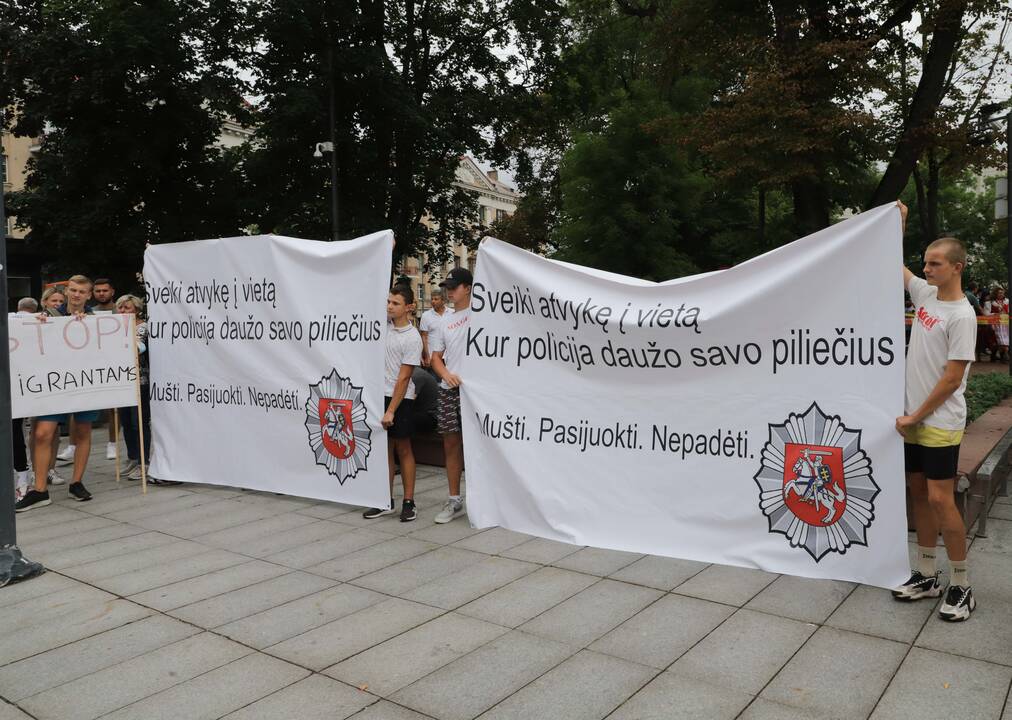 Protestas prie Vyriausybės prieš migrantus