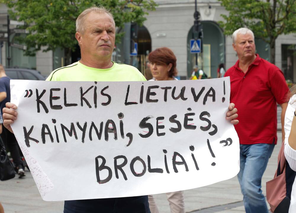 Protestas prie Vyriausybės prieš migrantus