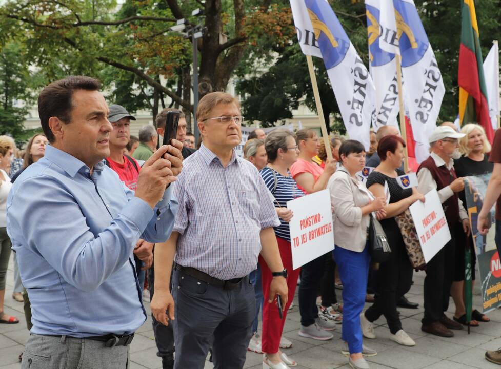 Protestas prie Vyriausybės prieš migrantus