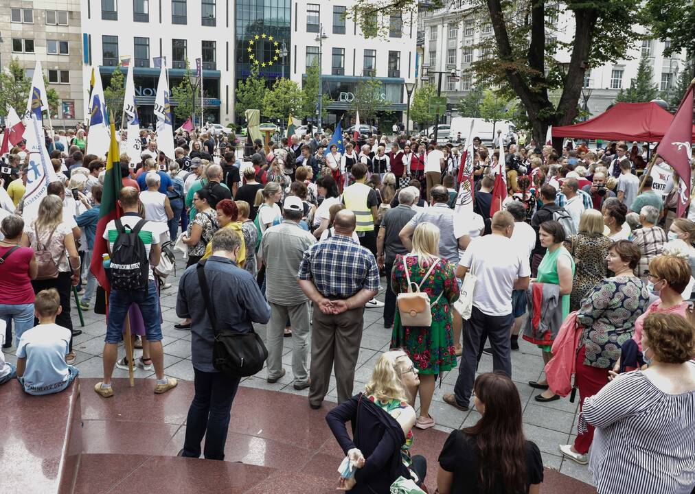 Protestas prie Vyriausybės prieš migrantus