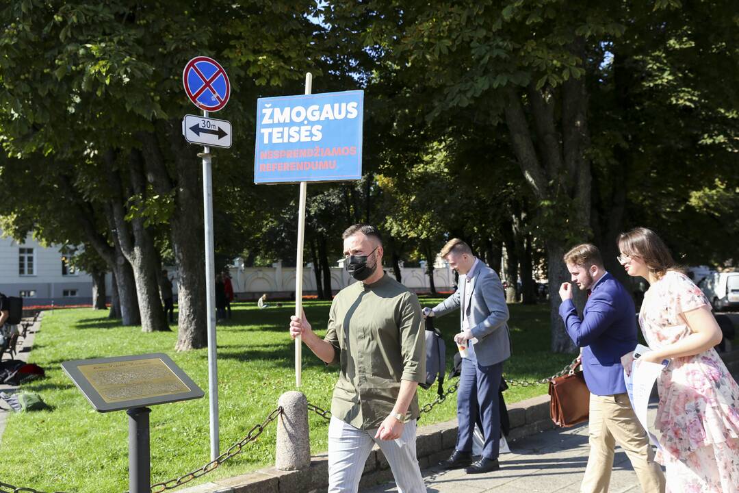 Liberalaus jaunimo akcija prie Prezidentūros