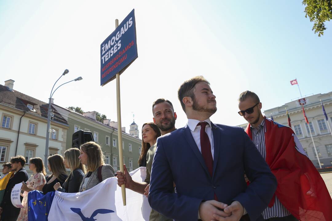 Liberalaus jaunimo akcija prie Prezidentūros