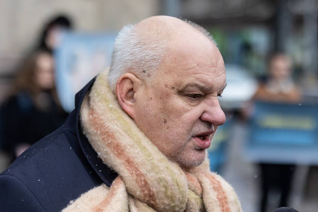 Protestas prie Vengrijos ambasados