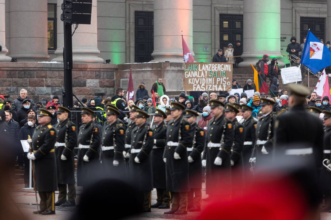 Protestas prie Seimo Sausio 13-ąją